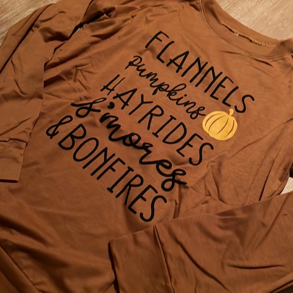 Fall sweater. Size M. New in bag. Burnt orange. - Picture 2 of 5